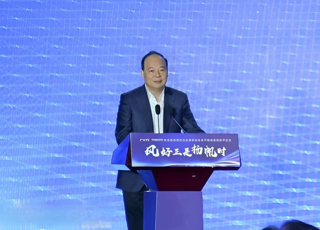 02-配文插图-ob电竞董事长、总经理曾毓群发表致辞.png